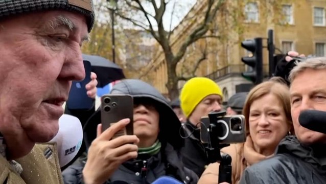 Jeremy Clarkson has two words for BBC journalist at farmers’ protest