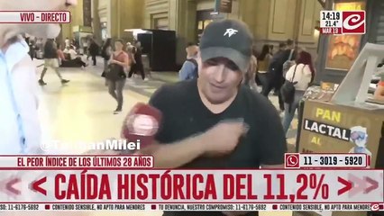 Crónica llevó a un actor para criticar a Milei pero se olvidó el guion y tuvo que leer