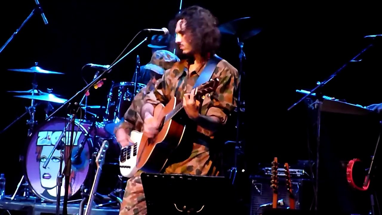 Ziggy 2011 - Starman