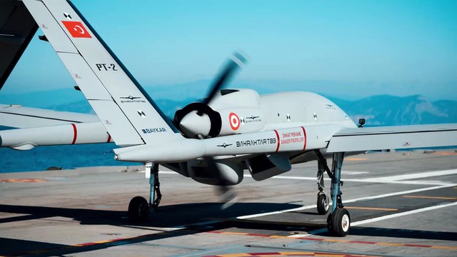 Bayraktar TB3 kısa pistli gemiden iniş kalkış yapmayı başaran ilk İHA oldu