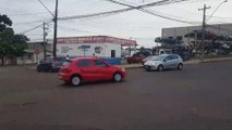 Colisão entre carros é registrada no Bairro Parque São Paulo em Cascavel