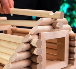 Get crafty with nature! Outdoor autumn DIYs for different occasions!