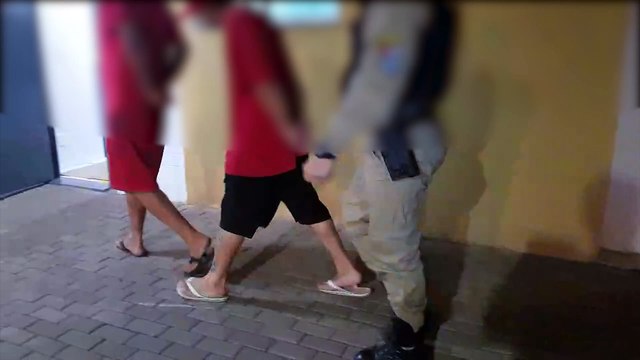 Após disparos de arma de fogo no Riviera, PM apreende pistola e cinco são levados à delegacia