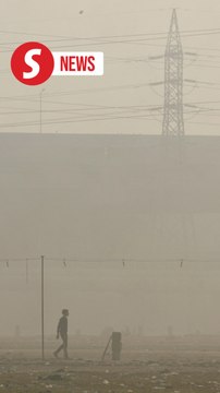 'Feels like chilli powder in eyes': No relief in sight for Delhi residents as toxic smog persists
