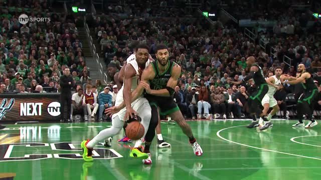 Tatum clocks Mitchell as Celtics end Cavs unbeaten start
