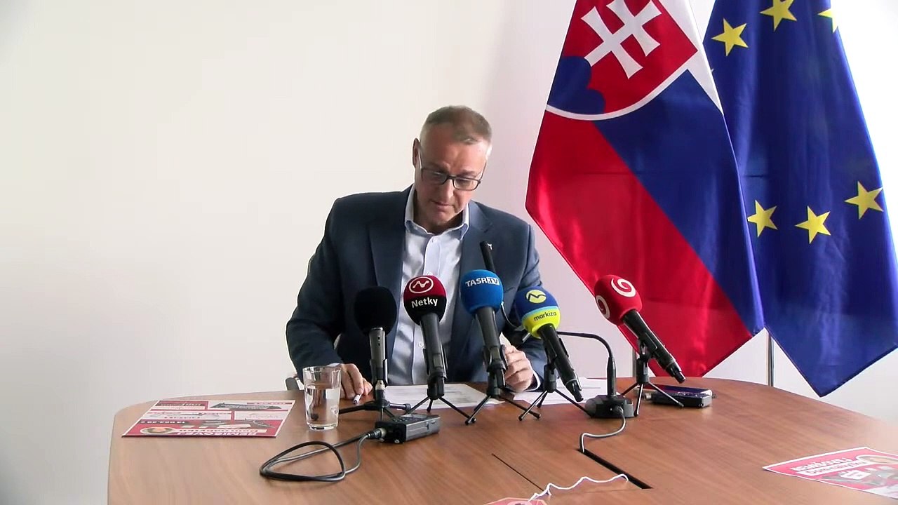 ZÁZNAM: R. Raši: Podávame trestné oznámenie za nákup predraženého nábytku