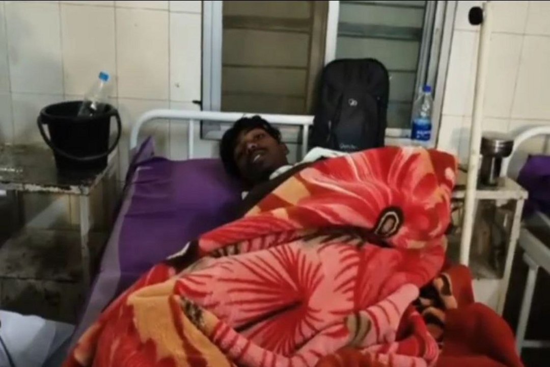 Commits suicide: नाबालिग प्रेमिका ने प्रेमी के...