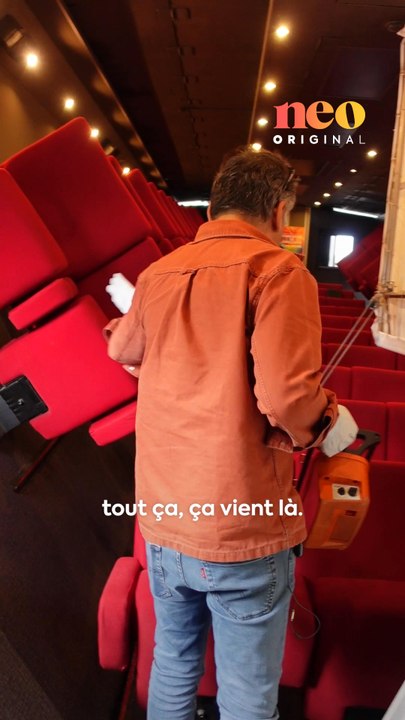 « C’est un service qui est rendu à la population ». Nous sommes allés à la rencontre du ciné mobile, Ciclic, un cinéma qui se déplace de communes en communes… 🚛🍿