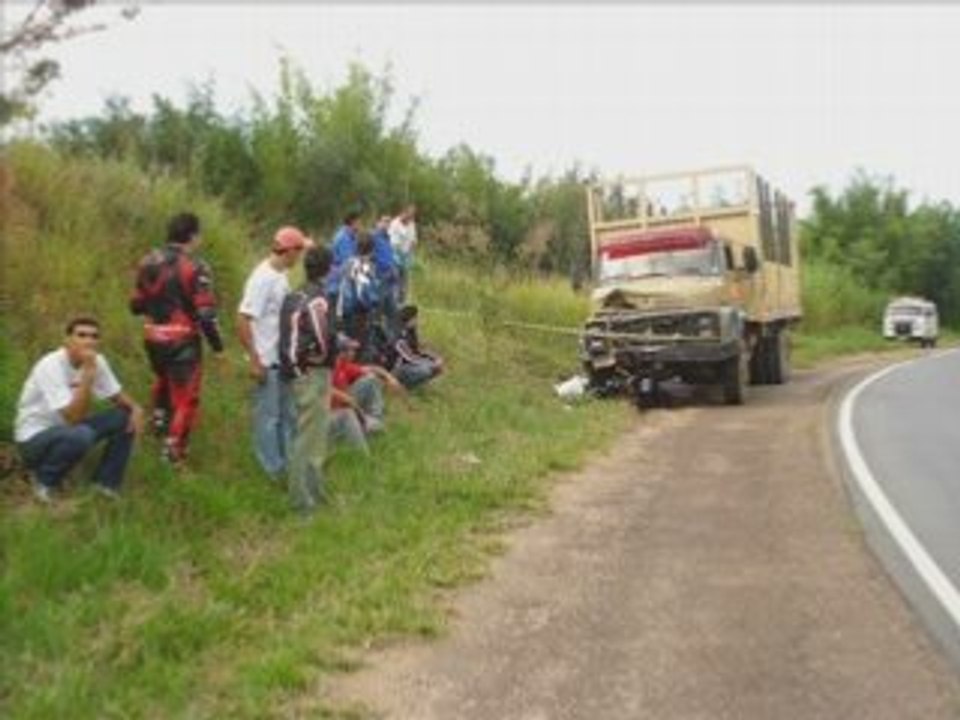 Foi testar a moto