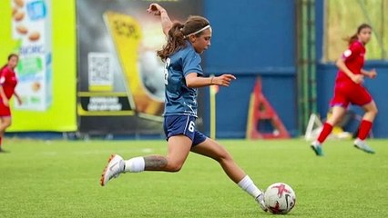 سيلين حيدر بطلة لبنانية في كرة القدم ترقد في العناية المركزة جراء قصف إسرائيلي