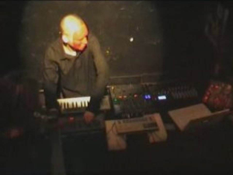 REDSHAPE "LIVE @ KIOSK  "
