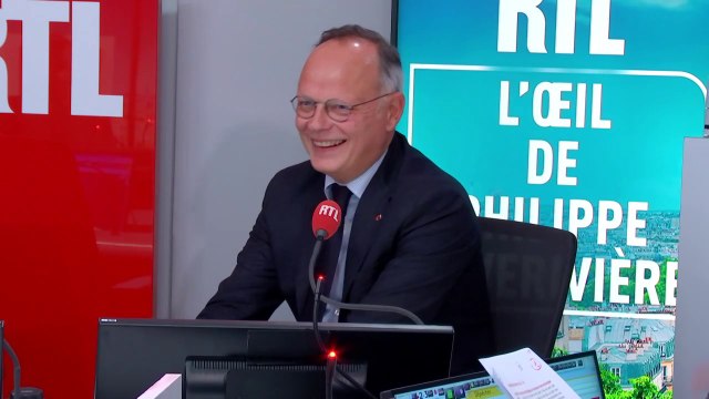 GALA VIDÉO - “Il était en Turquie pour faire des implants” : Édouard Philippe hilare face à un Philippe Caverivière piquant