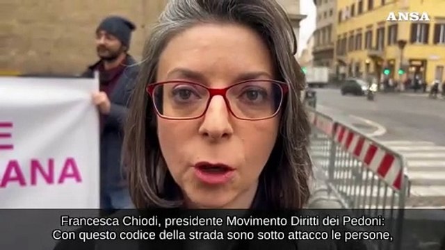 Flash-mob a Roma contro il nuovo codice della strada: Questa riforma non aiuta