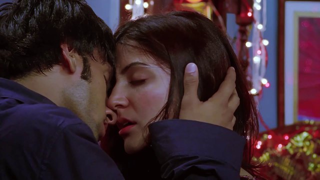 Anushka Sharma - Full Kissing Scene From Band Baaja Baaraat HD 60fps