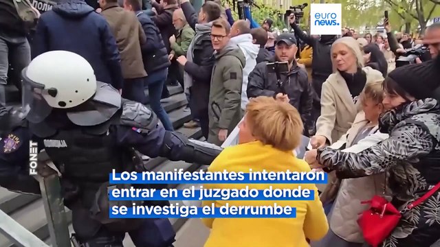 Aumentan las protestas en Serbia por el mortal derrumbe de la marquesina de una estación de tren