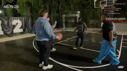 ¡Increíble jugada de baloncesto de Ibai a Kai Cenat! 🏀
