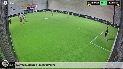 Faute de Mickael A - Emigrantes Fc