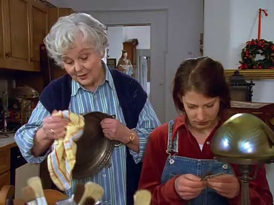 S08E01 - Advent Advent