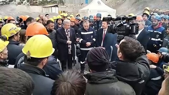 Çayırhan'da yerin altında 'özelleştirme' eylemi! Mansur Yavaş bakanın mesajını okudu