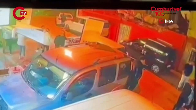 Seferihisar'da ihbara giden polislere silahlı saldırı: 2'si ağır, 3 polis yaralandı!