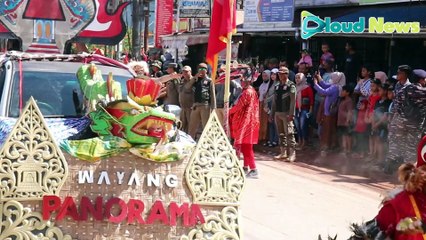 Anggota DPRD Kutim Menghadiri Acara Pawai Pembangunan Mobil Hias