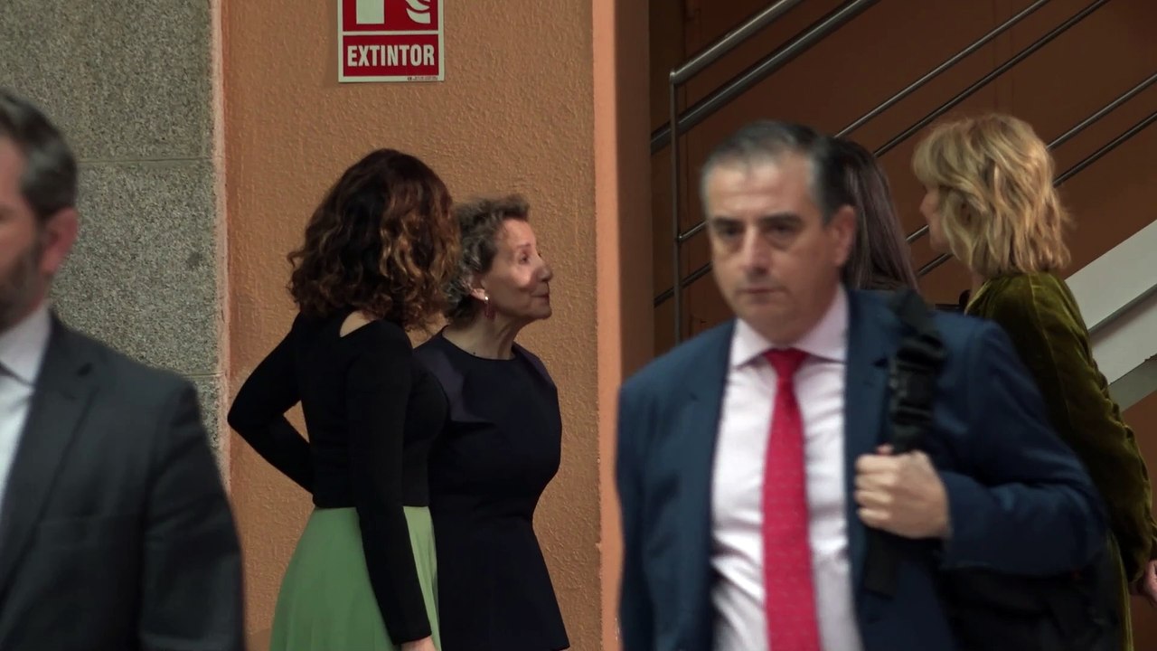 La firme sentencia de las redes sociales sobre el "incómodo encuentro" de la Reina Letizia e Isabel Díaz Ayuso