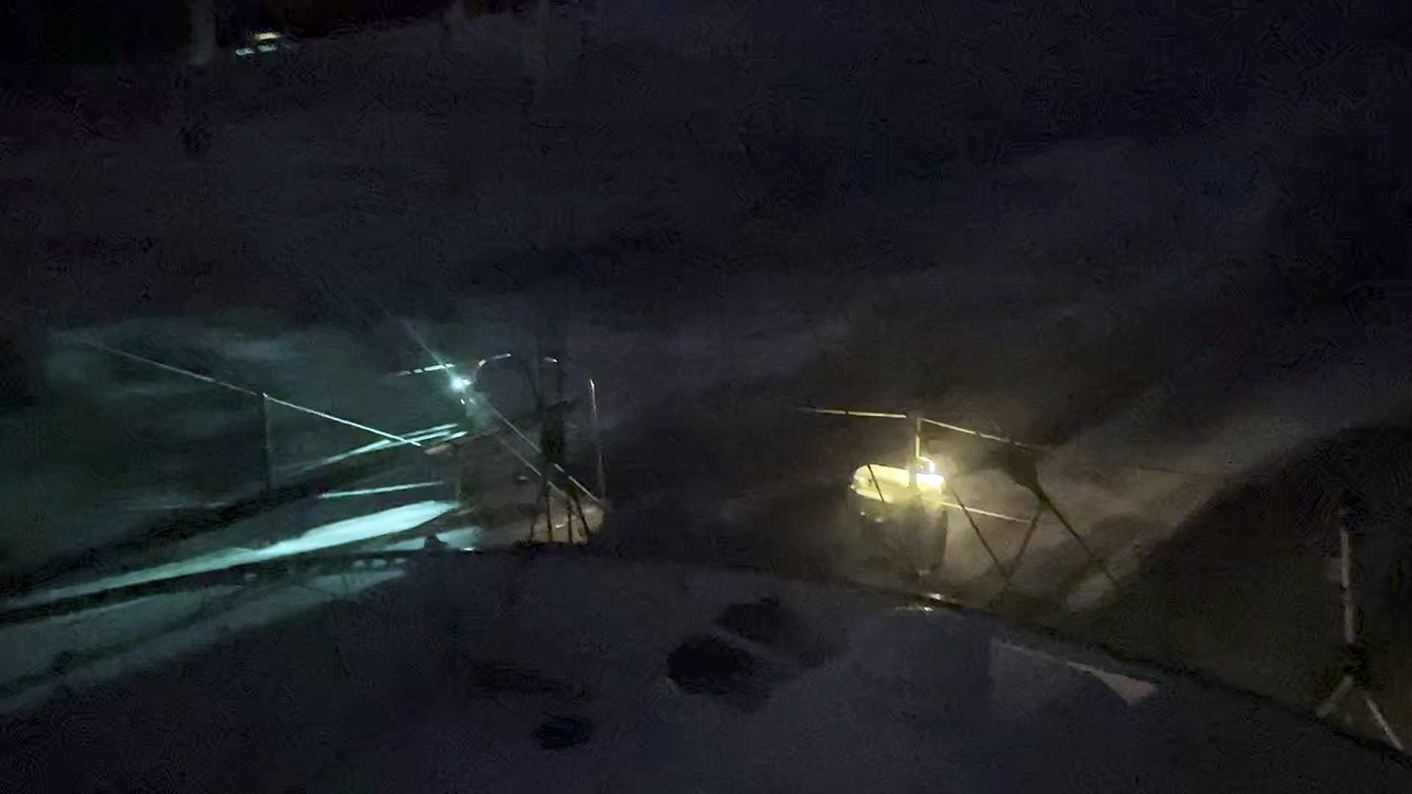 Vendée Globe 2024 - Des images de nuit à bord de l'IMOCA de Louis Duc /  Fives Group - Lantana Environnement