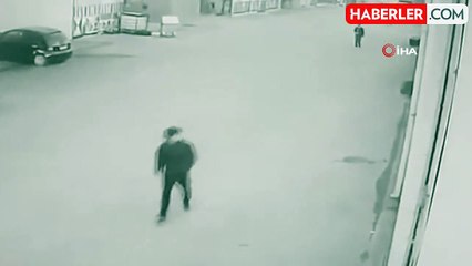 Bursa'da Rüzgarın Uçurduğu Çatı Sacı Öğrenciyi Saniyelerle Kurtardı