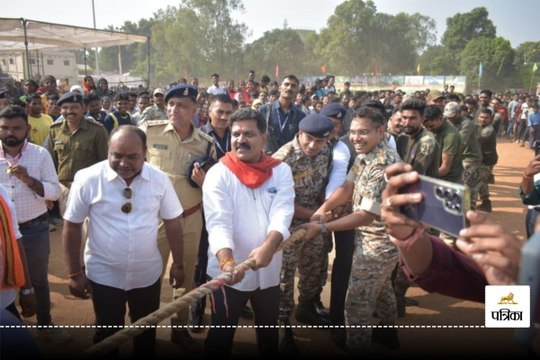 Bastar Olympics 2024: बस्तर ओलंपिक के फाइनल में पहुंचे डिप्टी सीएम विजय शर्मा, देखें VIDEO