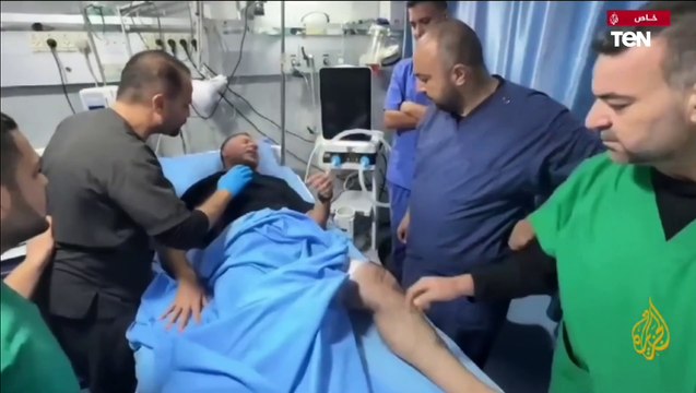 بعد اصابته جراء القصف اسرائيلي للمستشفى.. رسالة د. حسام أبو صفية مدير مستشفى كمال عدوان للعالم