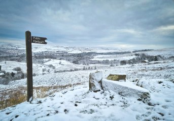 Met Office issues new 22-hour snow and ice weather warning for Lancashire as UK braces for Storm Bert