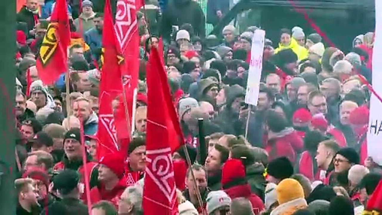 Tarifverhandlungen bei VW: Beschäftigte erhöhen Druck auf Vorstand