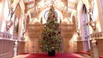 Must See! Windsor Castle Has Its Halls Decked Out in True Christmas Fashion