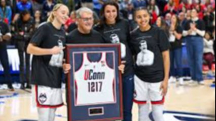 Geno Auriemma Becomes Winningest College Basketball Coach