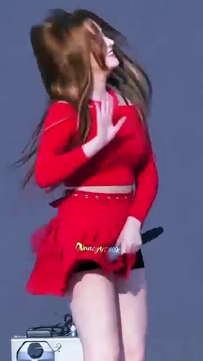 Gorgeous_Queen_😍_of_South_Korea_Nancy_Momoland_si Love 💕💕💕