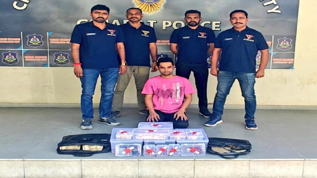 अहमदाबाद से 1.23 करोड़ की एमडी ड्रग्स जब्त, इस...