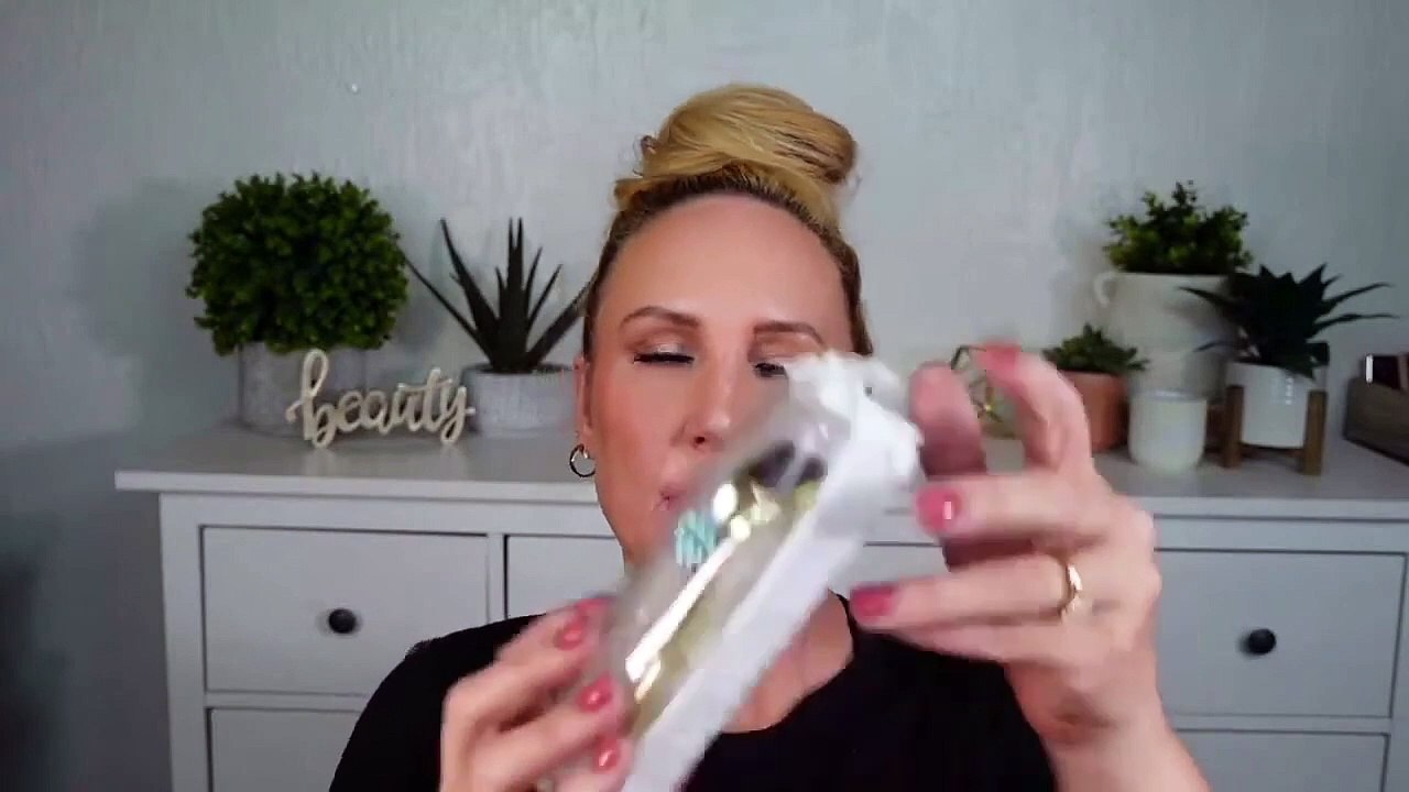 Glam Derma Unboxing and Product Knowledge - Get All The Details!