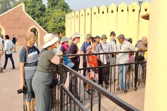 Rajasthan Weather : गुलाबी नगर में सर्दी का सितम जोरों पर, प्रदेश में कड़ाके की ठंड