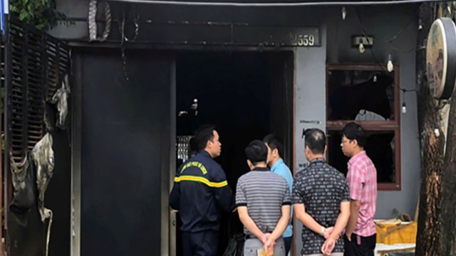 Căn nhà ở Hải Phòng bốc cháy lúc sáng sớm, một người bị thương