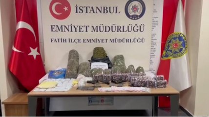 Fatih’te aldıkları koku üzerine baskın yaptılar