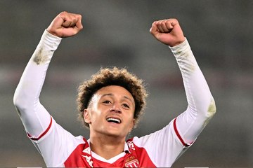 مواجهة مثيرة بين موناكو وبريست في الدوري الفرنسي ⚽