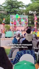 Il collectionne des masques de toute l'Afrique