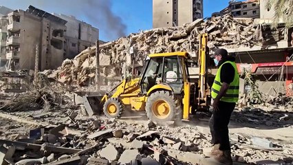 أكوام من الركام في حارة حريك في ضاحية بيروت الجنوبية