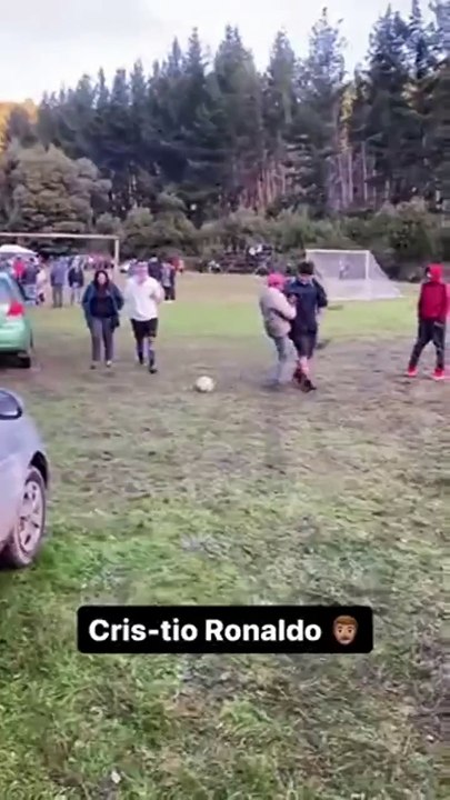 Le fils caché de Ronaldo... bien caché