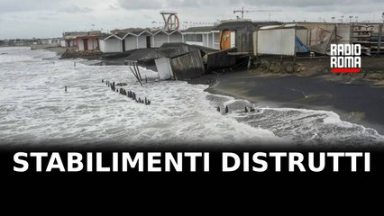 Stabilimenti ad Ostia distrutti da mareggiate