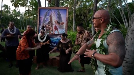 El baile viral de Dwayne Johnson en la premier de 'Vaiana 2'