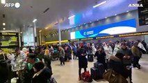 Londra Gatwick, bagaglio sospetto blocca per ore l'aeroporto