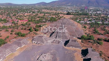 La Revelación de las Pirámides: Misterio