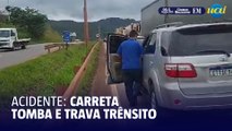 Tombamento de carreta na Fernão Dias e trava trânsito
