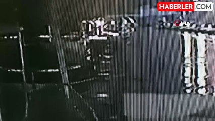 Rumeli Hisarı'nda Denize Düşen İki Kişinin Anları Güvenlik Kamerasında